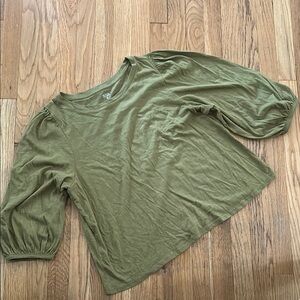 a.n.a Green Puff Sleeve Blouse Relaxed Fit